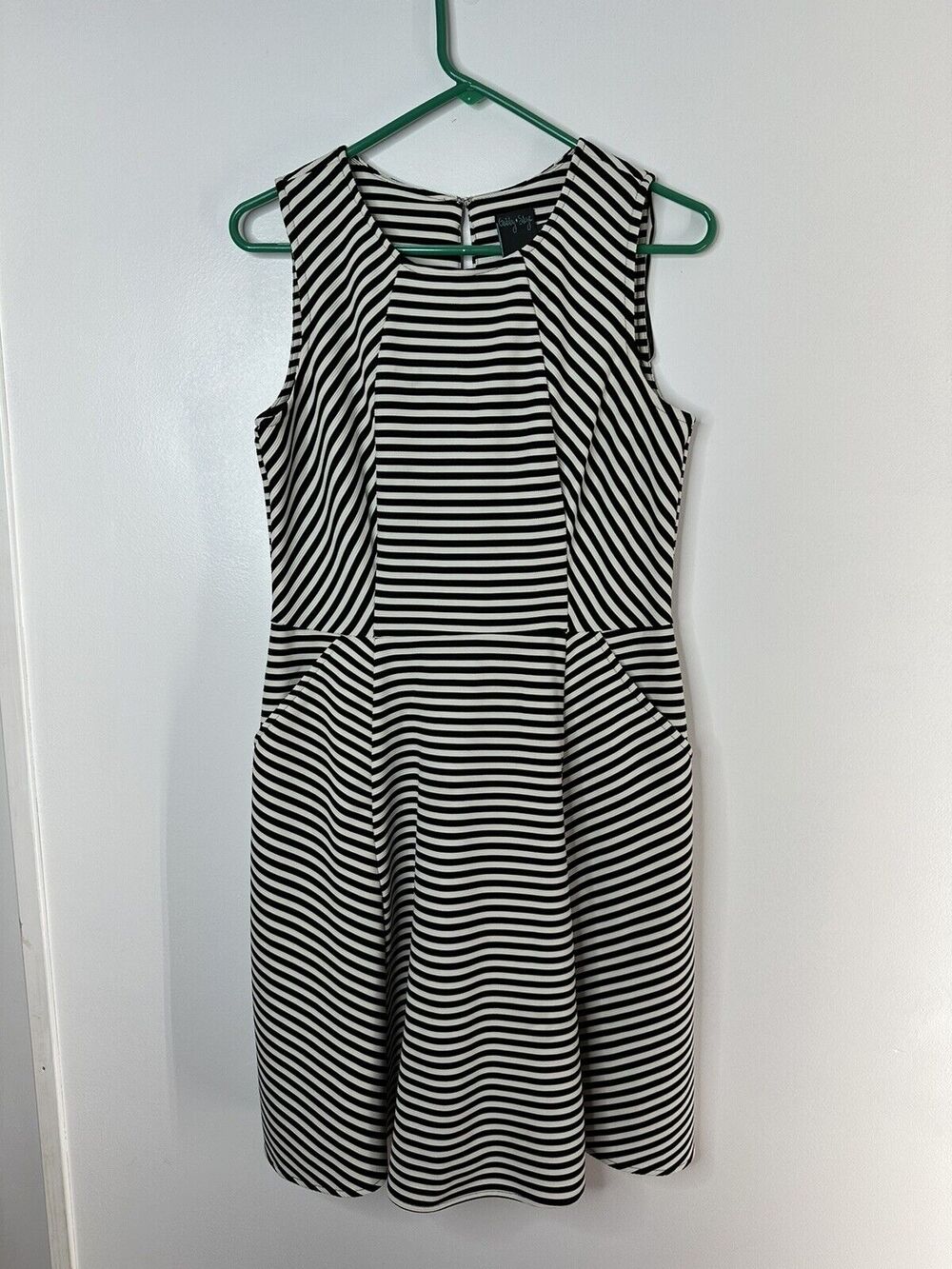 Gabby Skye Ribbed Sheath Dress Womens Size 8 Ribbed Pockets Stretch Zip